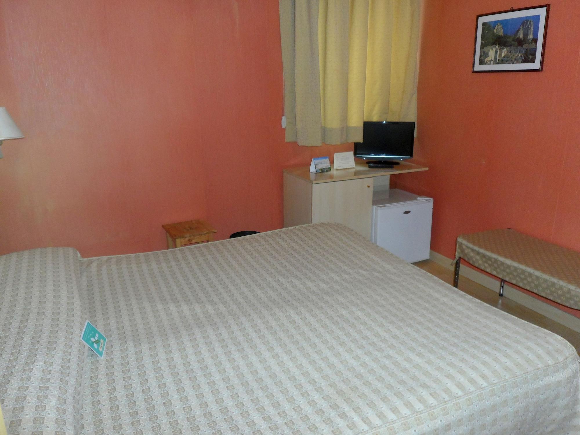 Hotel Diecimare Cava deʼ Tirreni Esterno foto