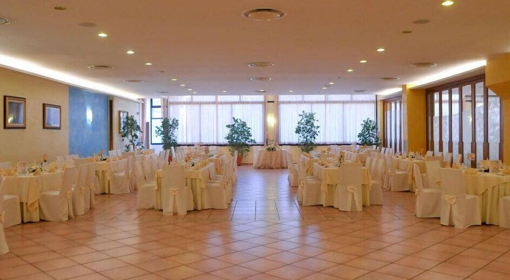 Hotel Diecimare Cava deʼ Tirreni Esterno foto