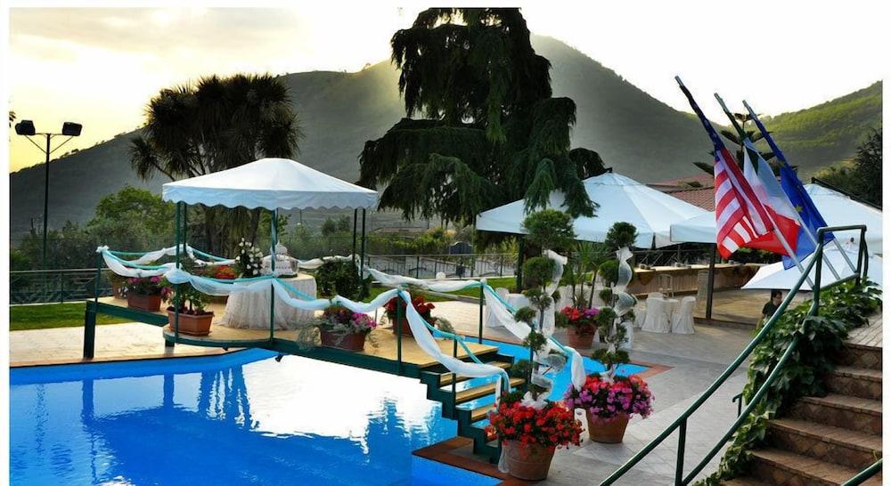 Hotel Diecimare Cava deʼ Tirreni Esterno foto