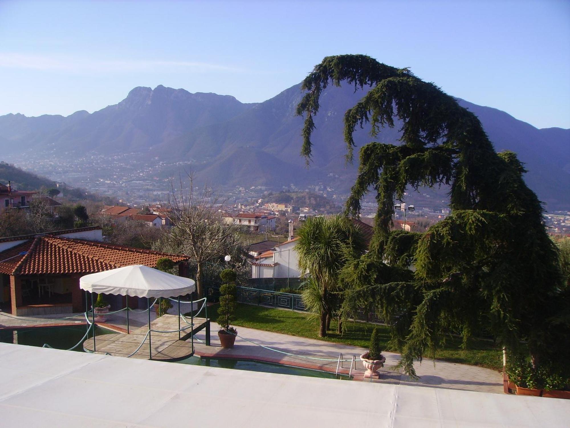 Hotel Diecimare Cava deʼ Tirreni Esterno foto