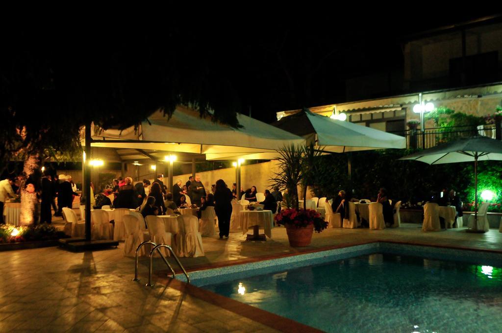 Hotel Diecimare Cava deʼ Tirreni Esterno foto