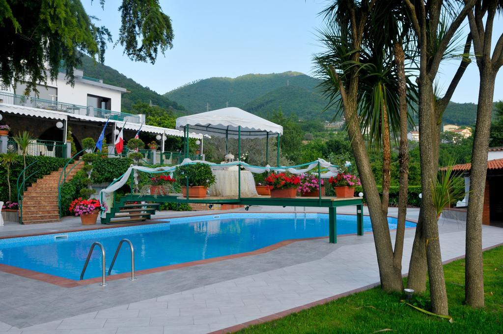 Hotel Diecimare Cava deʼ Tirreni Esterno foto