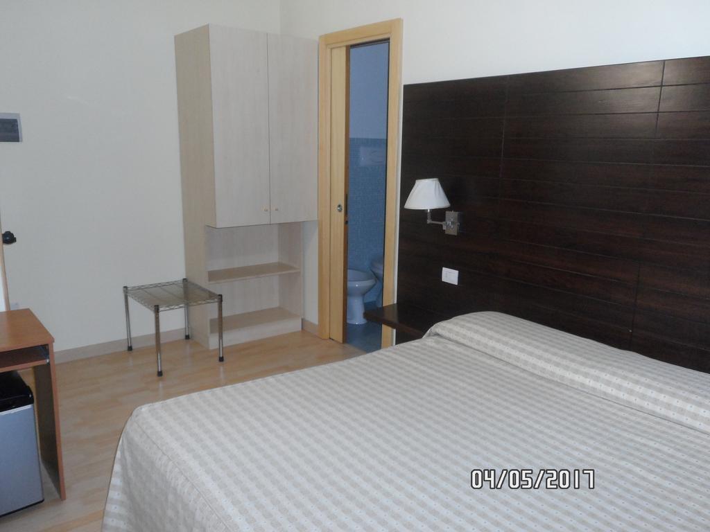 Hotel Diecimare Cava deʼ Tirreni Esterno foto