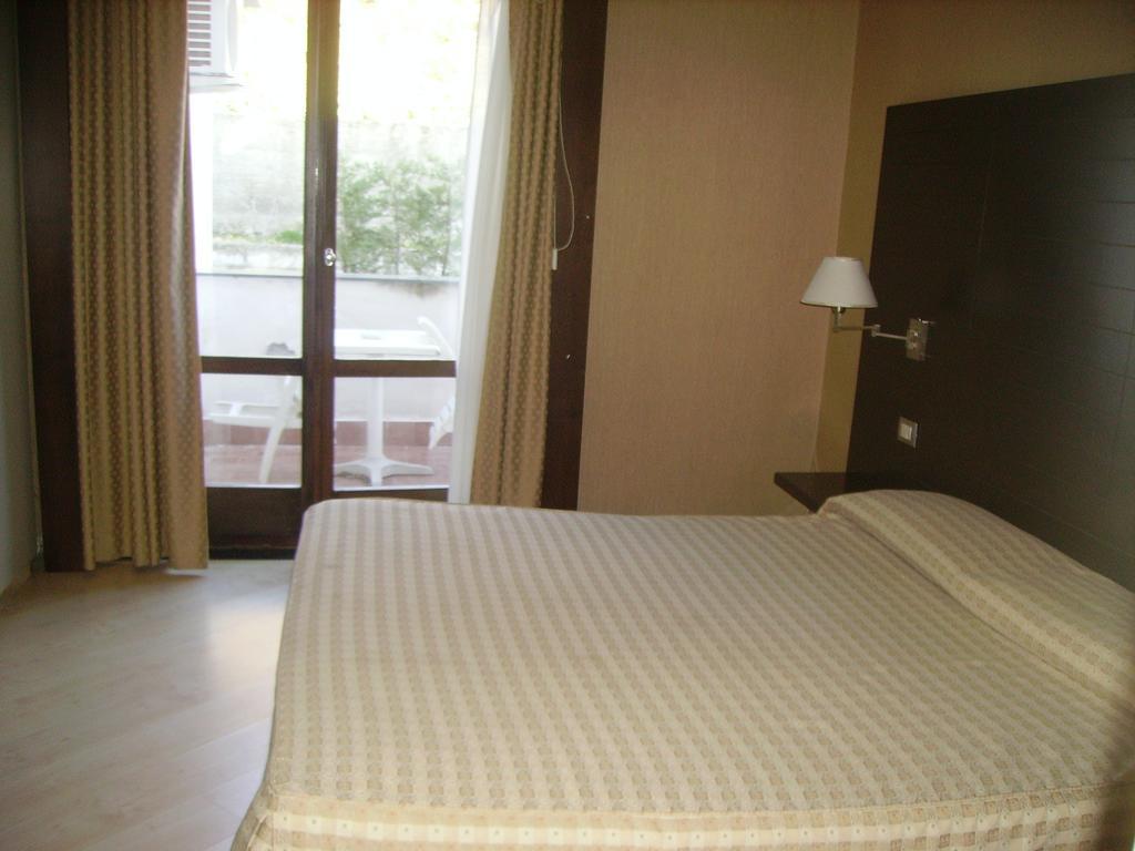 Hotel Diecimare Cava deʼ Tirreni Esterno foto