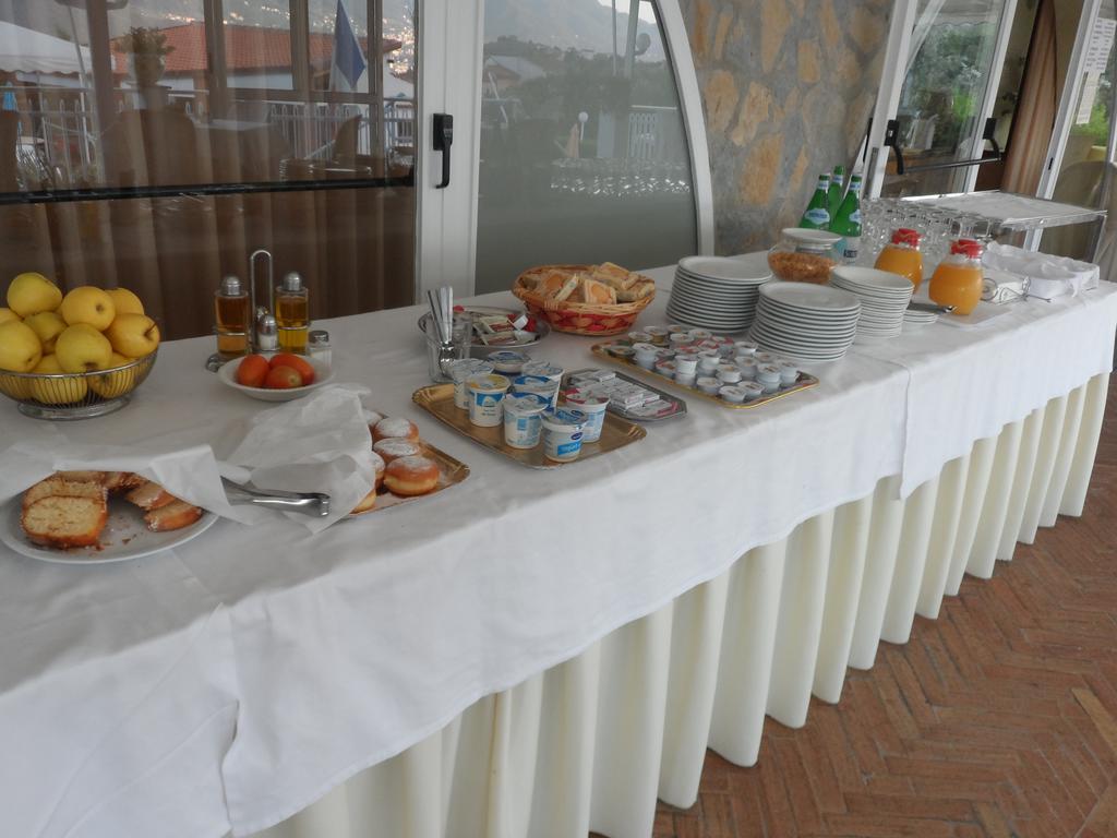 Hotel Diecimare Cava deʼ Tirreni Esterno foto