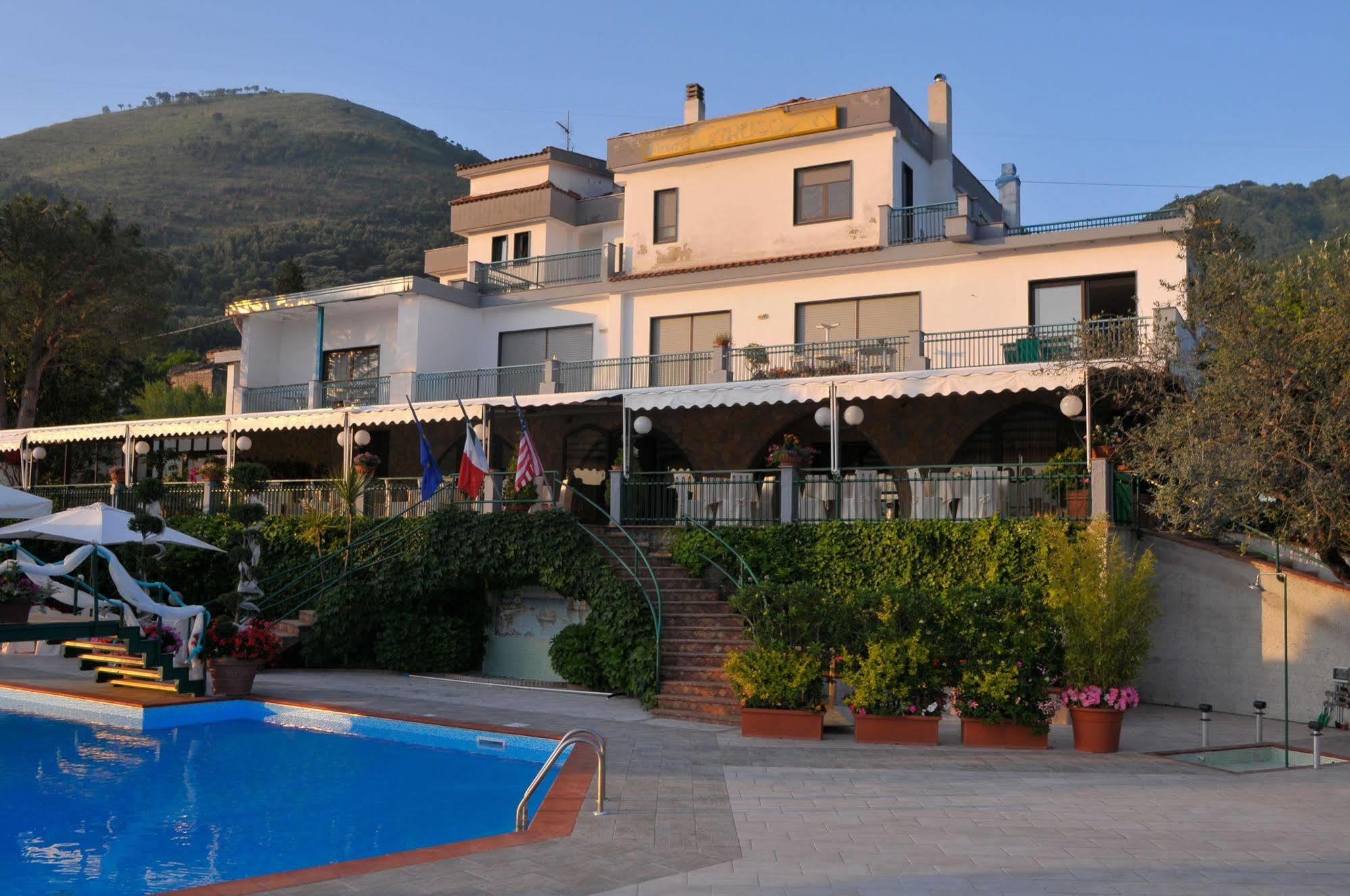 Hotel Diecimare Cava deʼ Tirreni Esterno foto