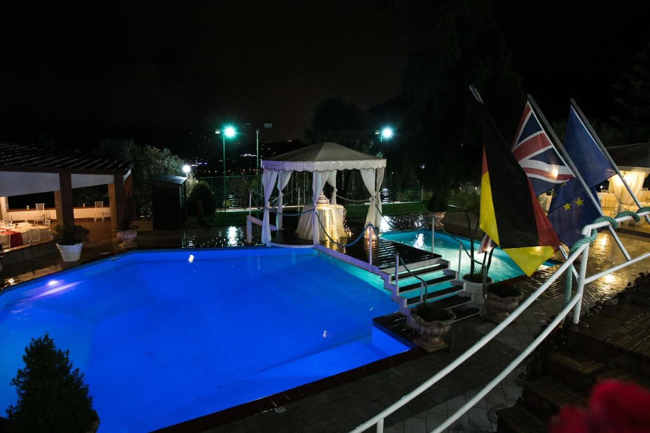Hotel Diecimare Cava deʼ Tirreni Esterno foto